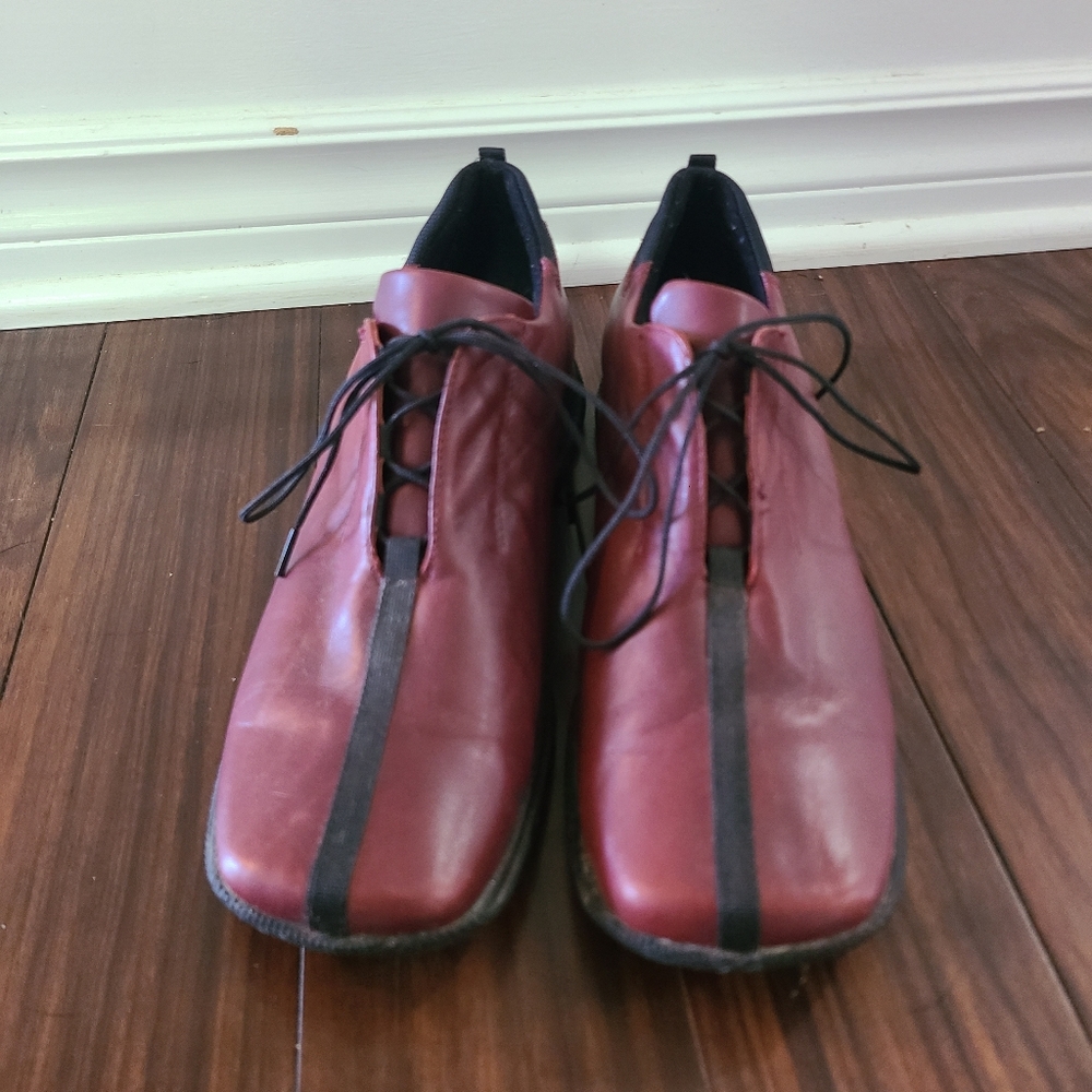 Burgundy Town Shoes Made in Italy size 8